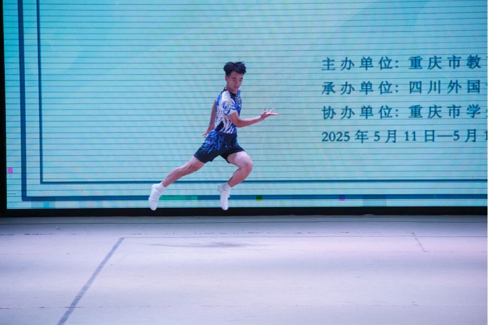 本次比赛分为甲