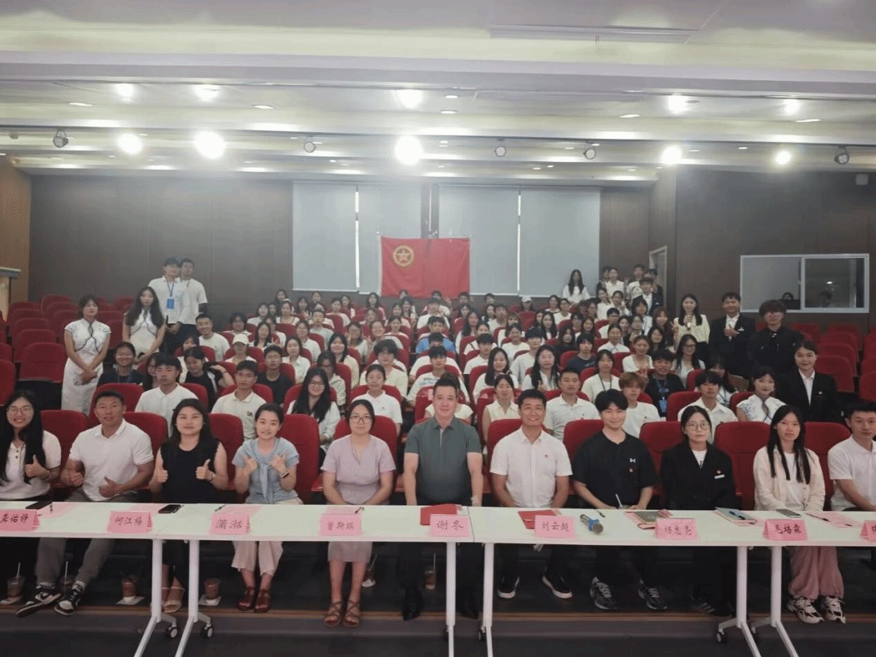 青春闪耀赛场，志愿绽放光芒