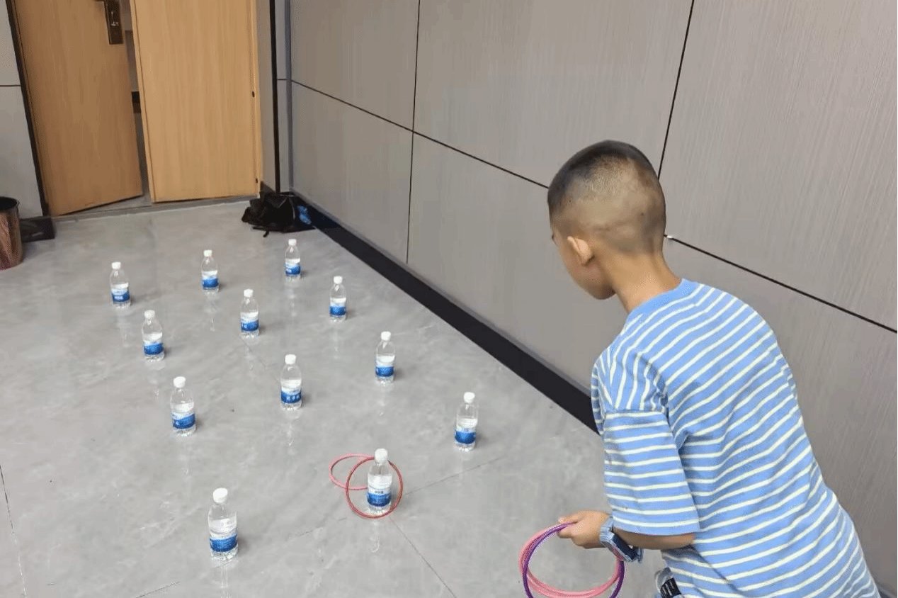 欢享六一”趣味活动