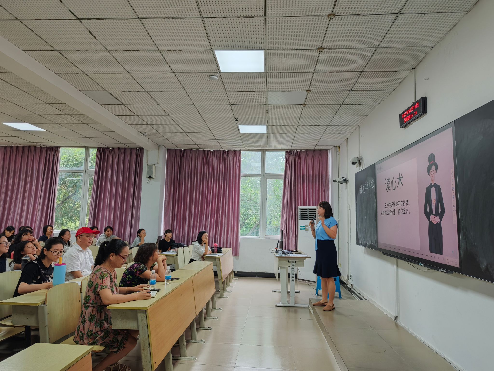 充分发挥获奖教师的示范引领作用
